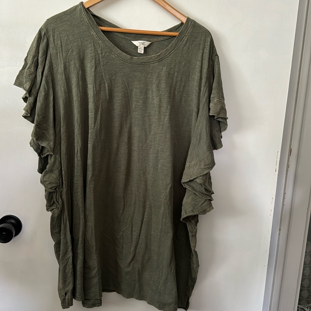 Women’s 4x olive green flutter sleeve tee